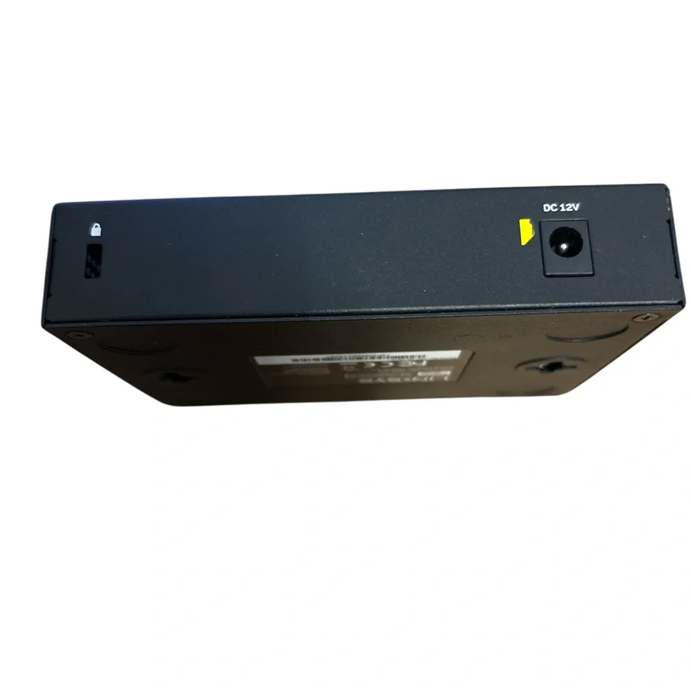 Linksys Black SE3005V2 5-Port Ethernet Switch - Compact Network Hub